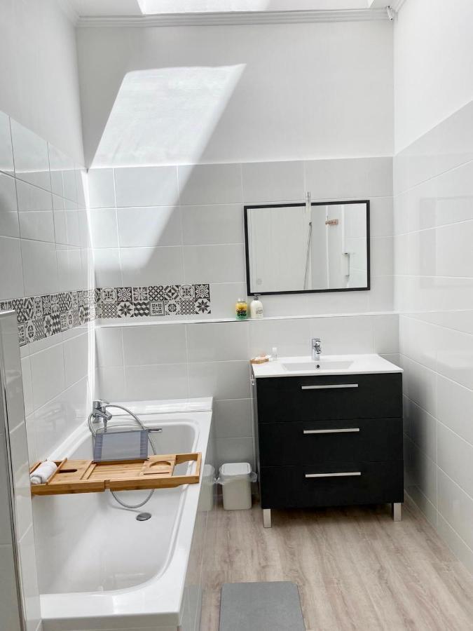 Garden Spa-Hyper Centre Avec Cour-Calme-Sauna-Hamam Apartment Troyes Ngoại thất bức ảnh